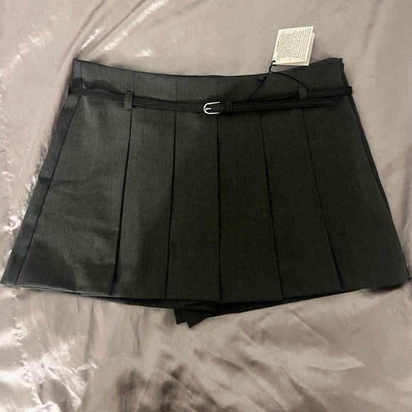 Zara Dresses & Skirts - New Zara skort